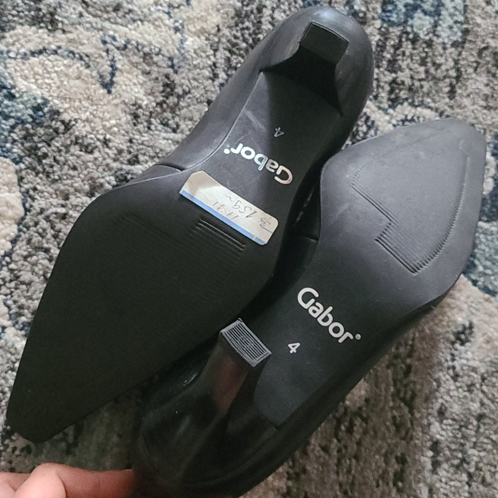 Shoes - Picture 3 of 4